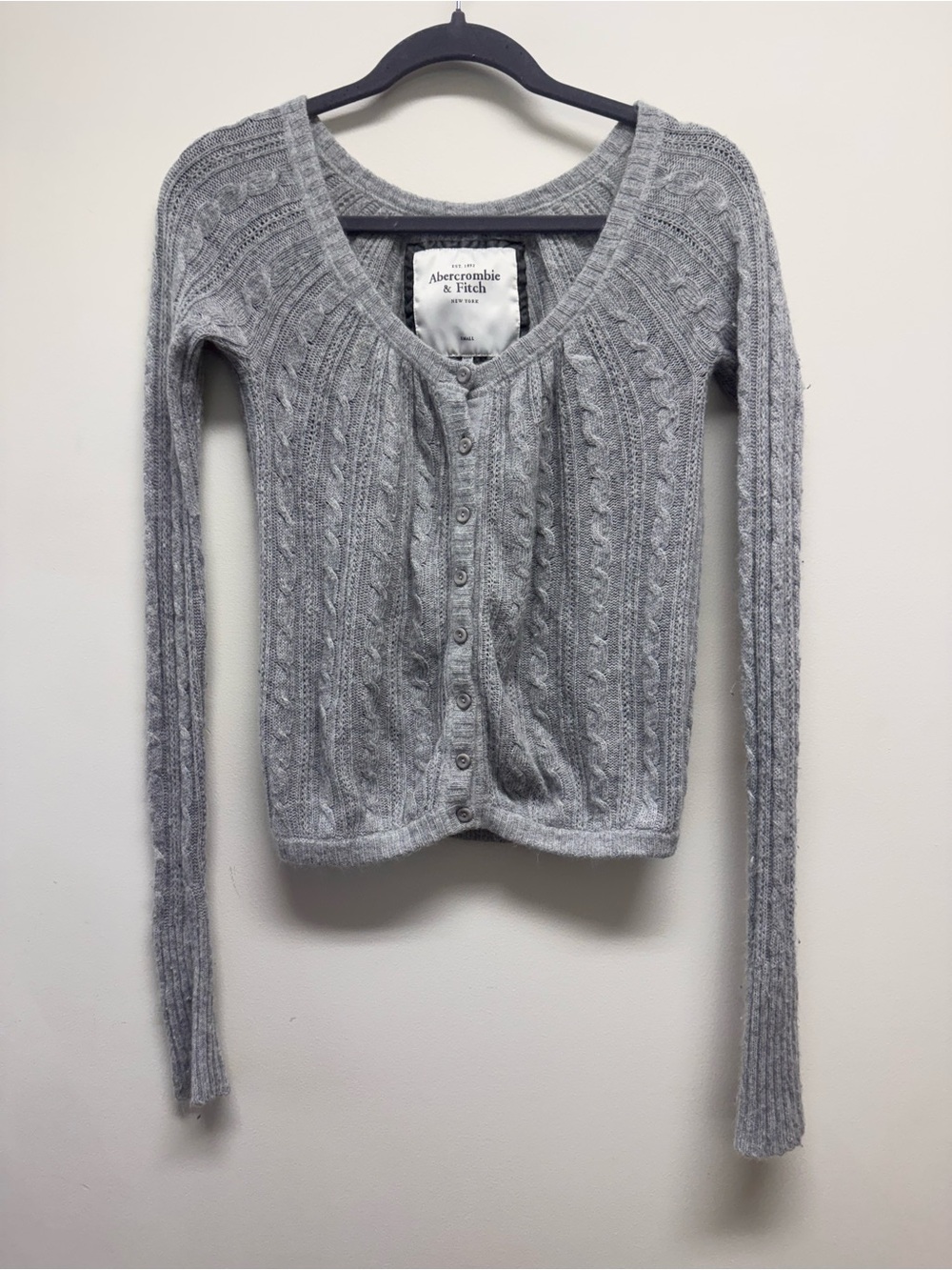 Abercrombie & Fitch Vintage Gray Cable Knit Cardigan EUC Size S